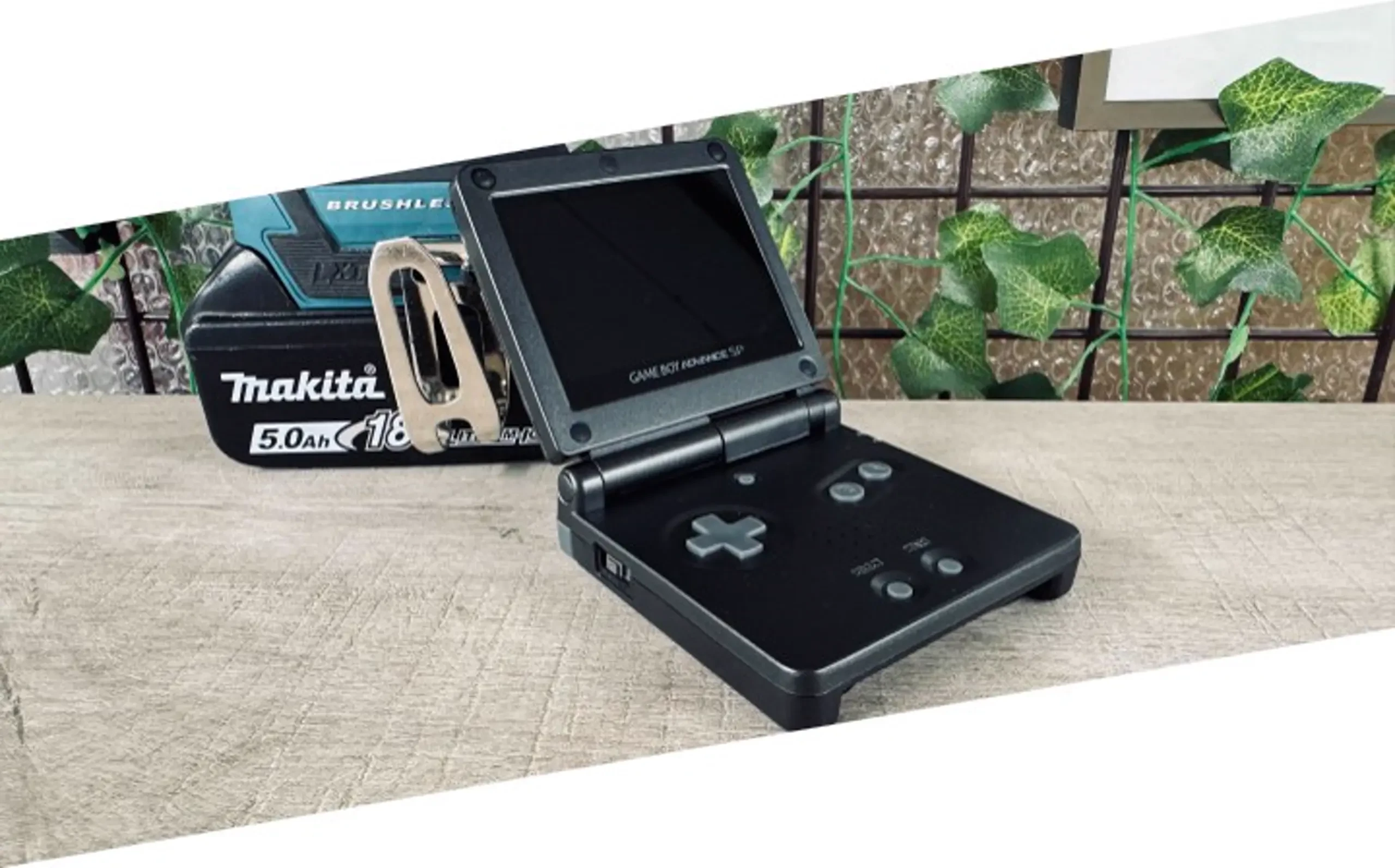 Gameboy Advance SP Graphite Black - USB-C & IPS V5