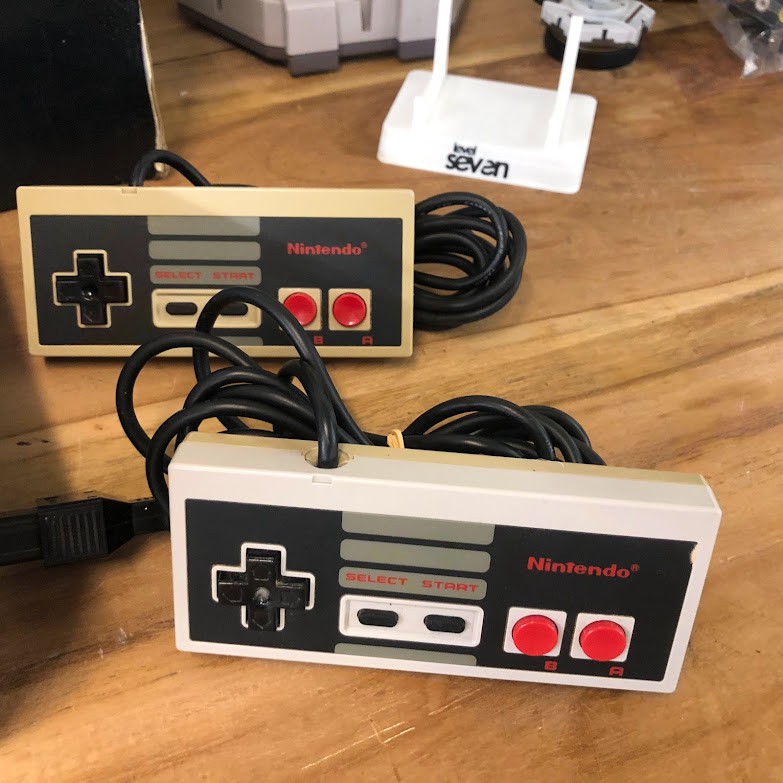 Nintendo NES Starter Pack - Control Deck Edition [Complete]