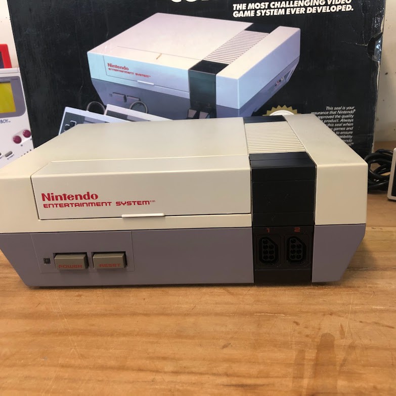 Nintendo NES Starter Pack - Control Deck Edition [Complete]