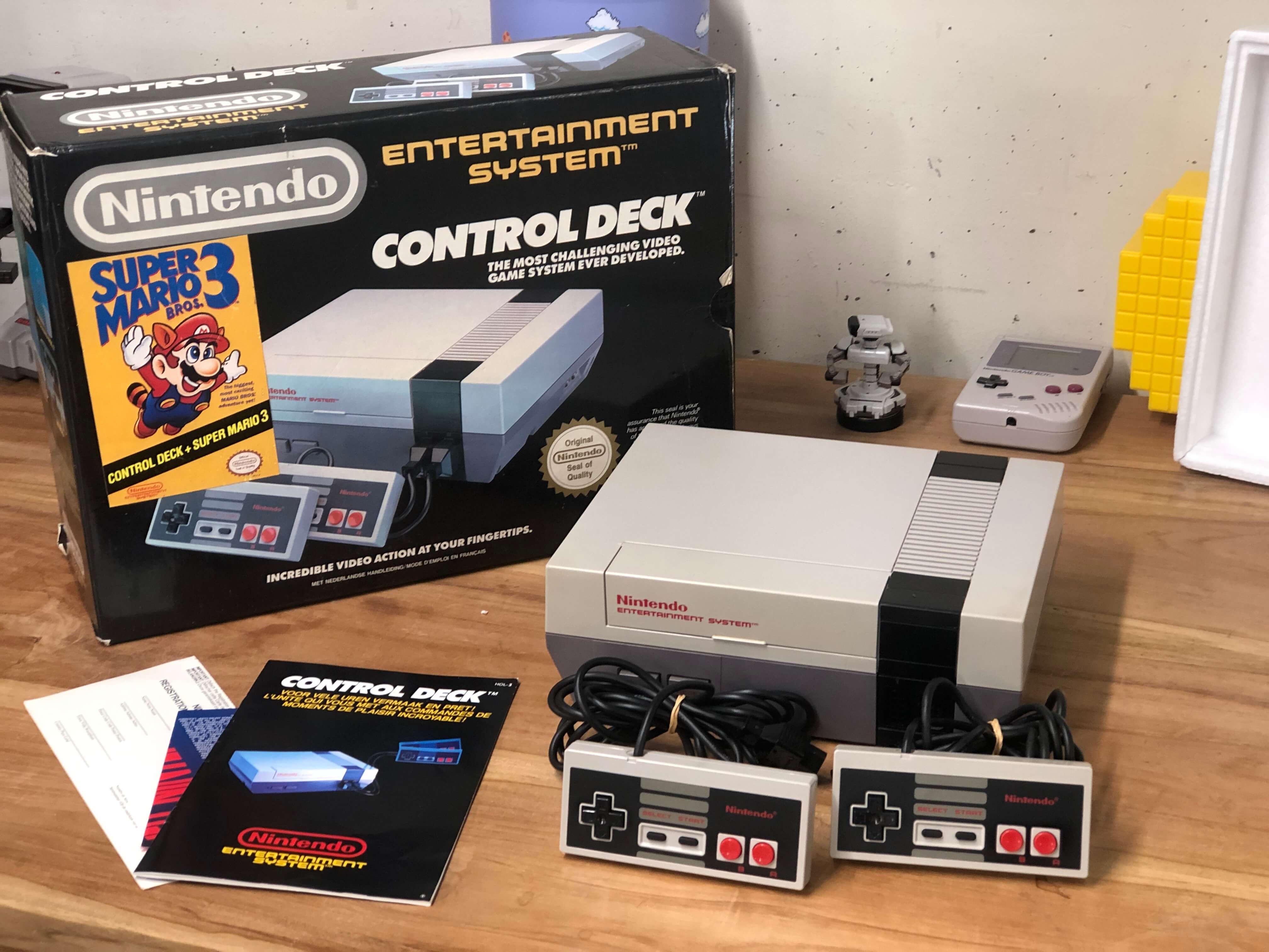Nintendo NES Starter Pack - Super Mario Bros. 3 Control Deck Edition [Complete] Kopen | Nintendo NES Hardware