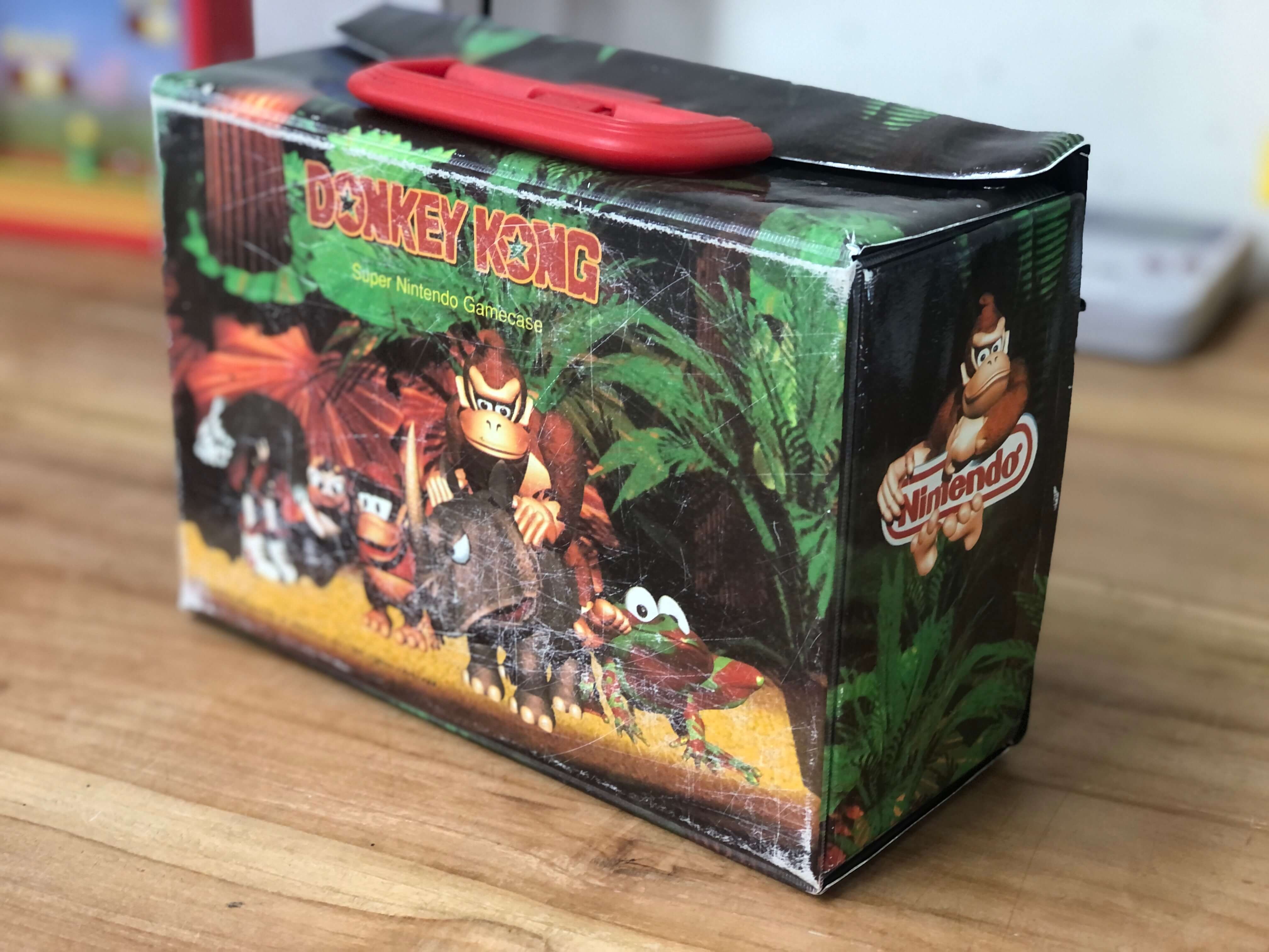 Originele Vintage Donkey Kong Country Koffer - Super Nintendo - Outlet - Outlet