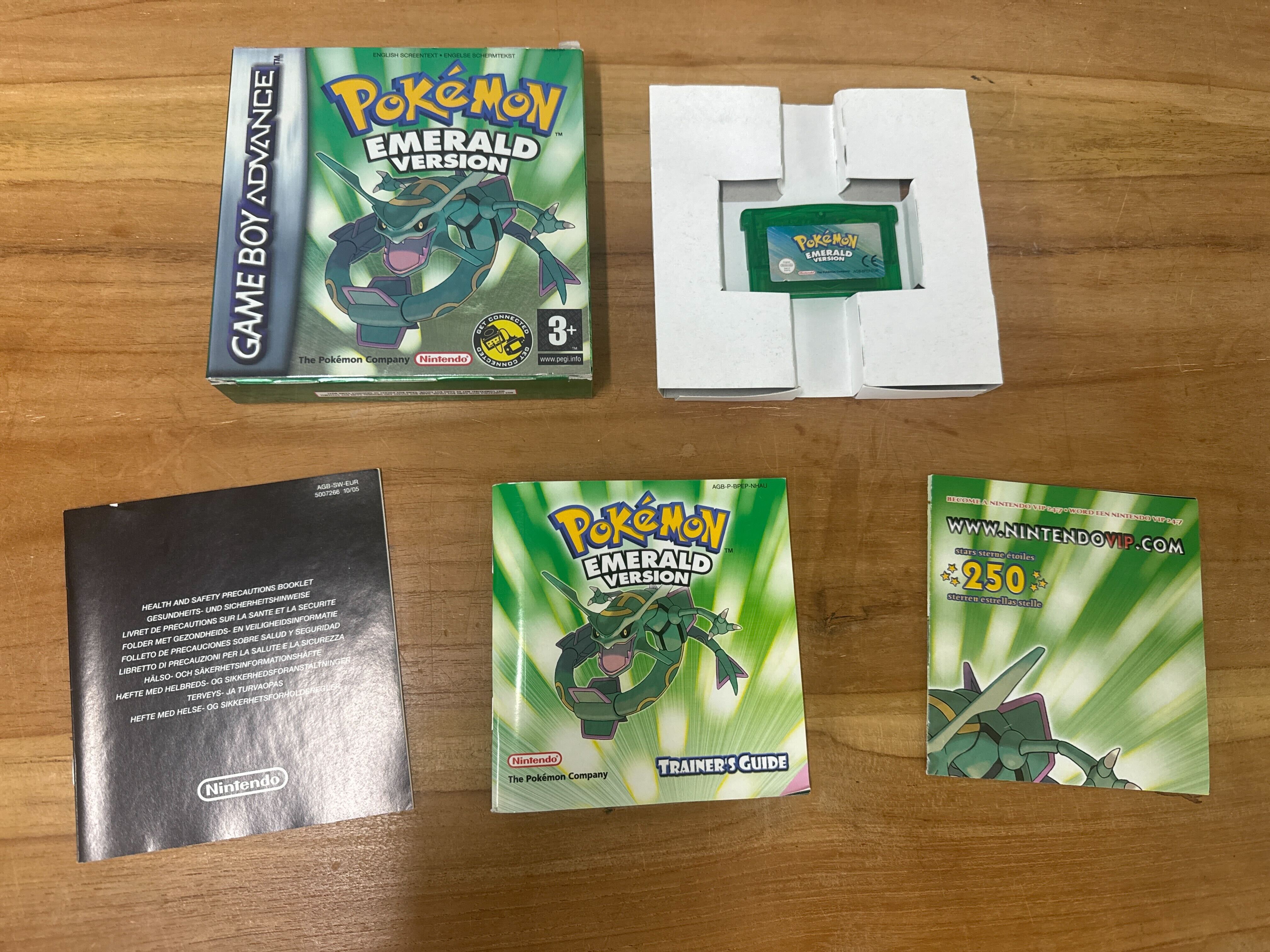 Pokemon Emerald - Gameboy Advance Games [Complete]
