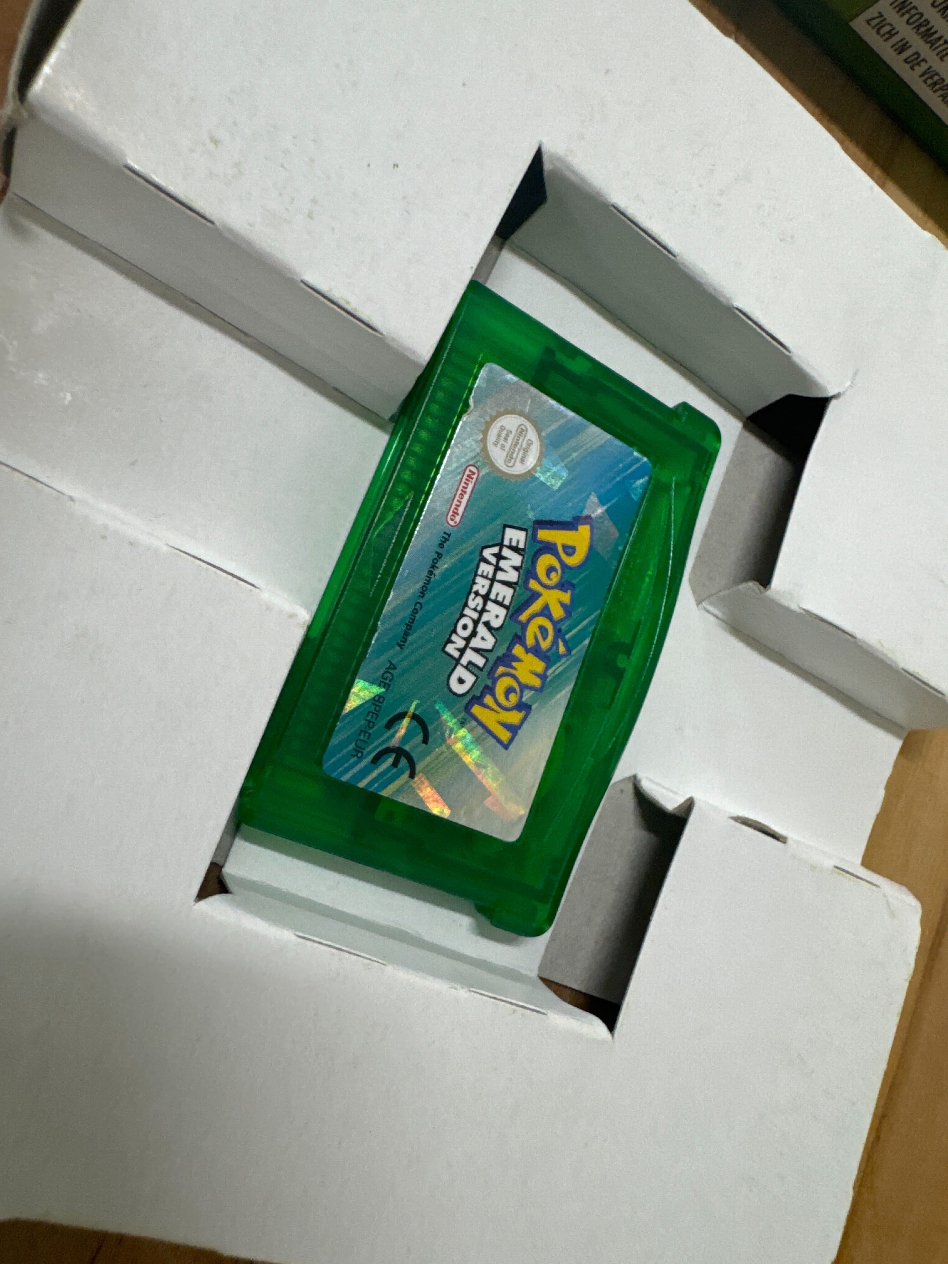 Pokemon Emerald - Gameboy Advance Games [Complete] - 2
